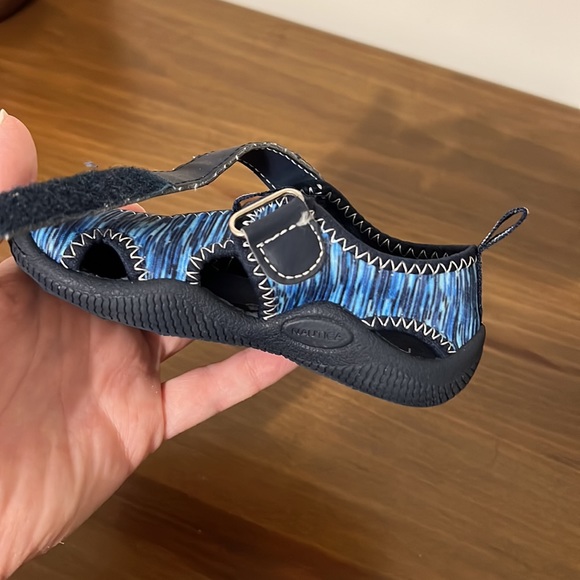 Gently Used Nautica Kids Water Shoe Closed-Toe Sport Sandal in Kettle Gulf Blue - Picture 13 of 14